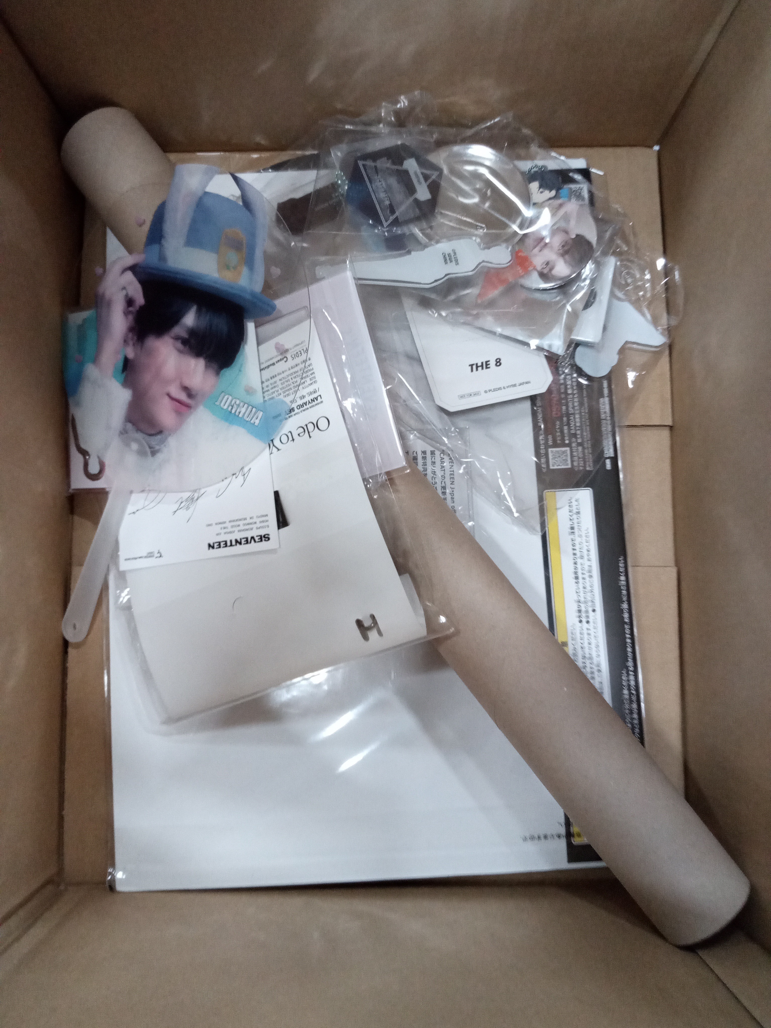 SEVENTEEN セブンティーン グッズ まとめ うちわ アクリルスタンド ポスター キーホルダー 他